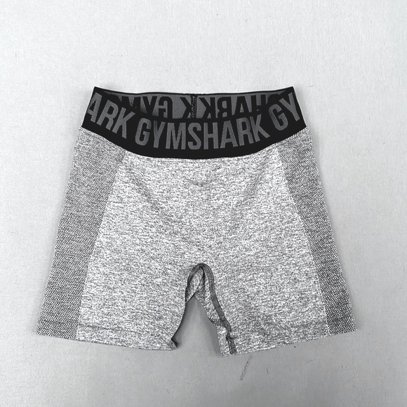 Gymshark Pants - Gymshark flex shorts